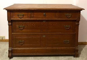 lot 20 image: Antique Wood Chest of Drawers Dresser - Pin and Cove Joints