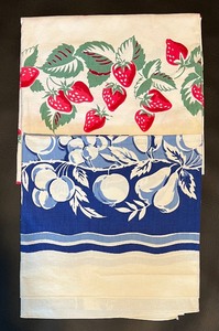 lot 76 image: Vintage Tablecloths - Strawberries & Blue