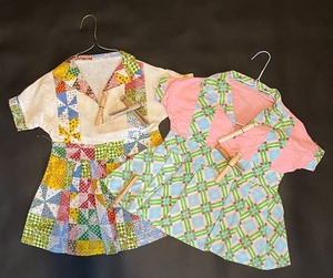 lot 81 image: Vintage Clothes Pins Bags - Florals