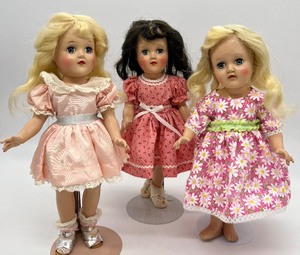 lot 86 image: Vintage Trio of Toni Dolls
