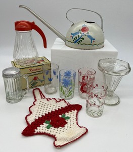 lot 128 image: Vintage Variety of Fun
