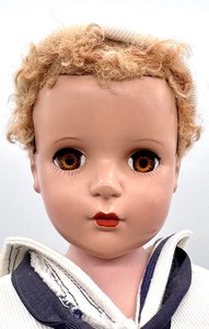 lot 33 image: Madame Alexander MARY MARTIN - SOUTH PACIFIC Sailor Costume Doll from the movie South Pacific