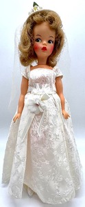 lot 41 image: Set of 2 Circa 1960s TAMMY DOLLS Bride & Family Ideal Mom