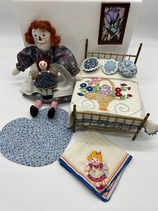 lot 51 image: Miniature RAGGEDY ANN doll with bedroom set