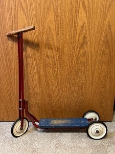 lot 54 image: Vintage Metal and Wooden 3 Wheeled Scooter
