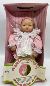 lot 139 image: Vintage Miss Peeps Cameo Doll