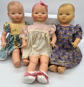 lot 143 image: Trio of Cameo Baby Wendy Dolls