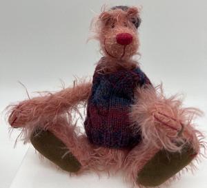 lot 149 image: Artisan Zwergnase Mohair Bear with Pink Enamelware Pot
