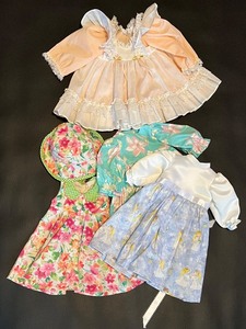 lot 182 image: Assorted Doll Outfits