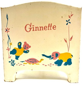 lot 211 image: Miniature VOGUE GINNETTE Baby Doll Crib, GINNY Chairs, Towel and Quilt