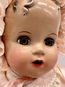 lot 233 image: Vintage Circa 1930s  1940s IDEAL BABY BEAUTIFUL Miracle on 34th St Composition Doll