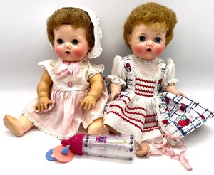 lot 252 image: Vintage American Character TINY TEARS Dolls with BOX