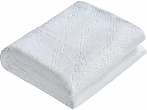 lot 16 image: Monte & Jardin Luxury Collection Ultra Plush, Cozy, & Soft Throw, Heavy Weight for Extra Warmth 60 X 70in White