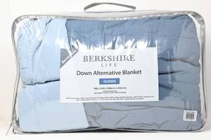 lot 22 image: Berkshire Life Reversible Queen Down Alternative Blanket in Blue