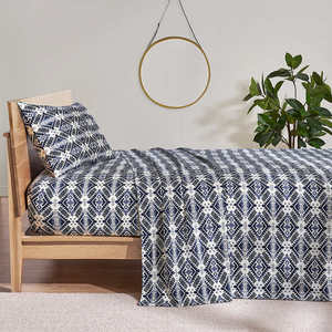 lot 45 image: Pendleton Flannel Sheet QUEEN Set - Westward Journey