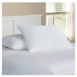 lot 175 image: Coolmax 2-Piece Pillow Set