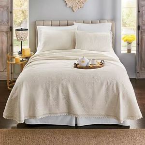 lot 194 image: Eva Matelass Coverlet - Queen