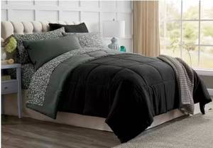 lot 42 image: Color Connection Reversible Down-Alternative Comforter - FullQueen - BlackGray