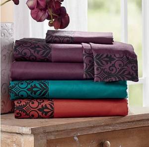 lot 35 image: Color Connection Damask Microfiber Sheet Set - Queen - Red