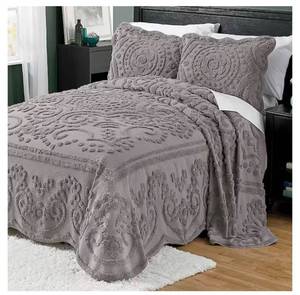 lot 242 image: Scallop Chenille Bedspread - Gray - King