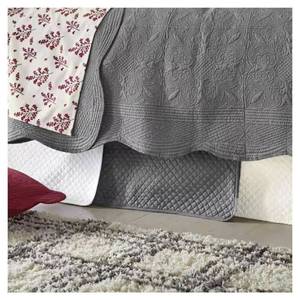 lot 240 image: Diamond-Quilted Chateau Bedskirt - Ivory - Queen