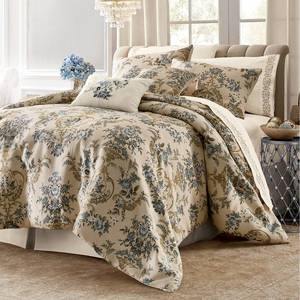lot 272 image: Serenity Jacquard Comforter Set - Queen