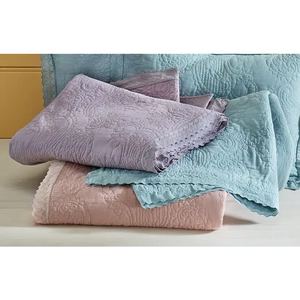 lot 279 image: Bliss Oversized Quilt - Rose - Queen