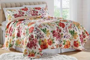 lot 297 image: Marianna Oversized Quilt - King