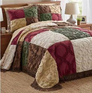 lot 60 image: Antiquity Chenille Bedspread - Queen  1 Pillow Sham