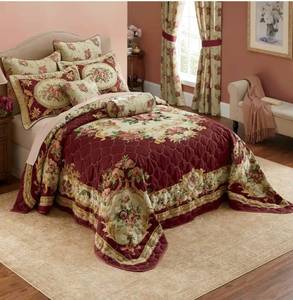 lot 72 image: Victoria Tapestry Bedspread - Full Size