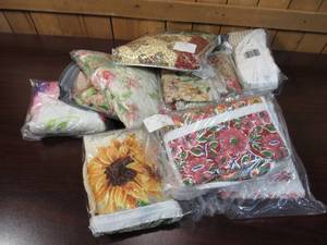 lot 130 image: Lot of 9 Floral Shams