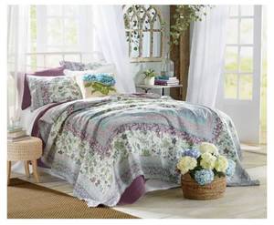 lot 122 image: Anita Oversized Quilt - Purple - FullQueen