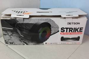 lot 29 image: RETURN - Jetson Strike Hoverboard - Black NO CHARGER