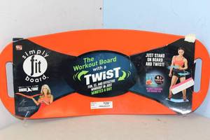 lot 26 image: RETURN - Simply Fit Workout Board - MSR $29.99