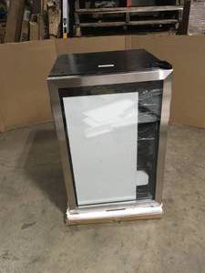 lot 6 image: Vissani 4.3 Cu. ft. Wine and Beverage Cooler in Stainless Steel    Customer Returns See Pictures