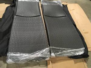 lot 36 image: Noble House Salem gray 2-Piece Plastic Outdoor Chaise LoungeCustomer Returns See Pictures