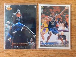 lot 11 image: (2) 1995 Kevin Garnett Rookie Cards - Upper Deck & Collectors Choice