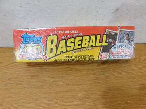 lot 182 image: 1991 Topps Baseball Complete Factory Set Sealed LK