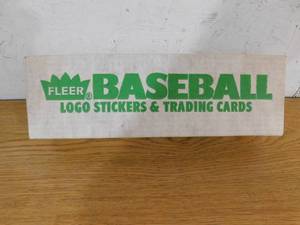 lot 186 image: 1988 Fleer Baseball Complete Factory Set Sealed LK