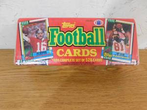 lot 197 image: 1990 Topps Footbal Factory Sealed Set LK