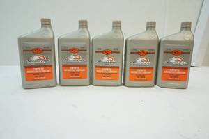 lot 8 image: Lubricant