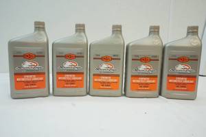 lot 10 image: Lubricant