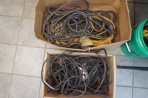 lot 39 image: Extension Cords
