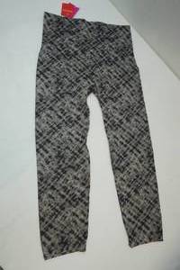 lot 64 image: Spanx Leggings