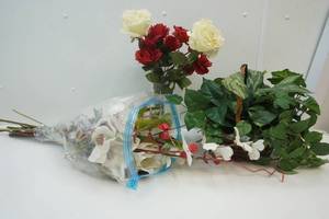 lot 71 image: Artificial Flowers