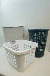 lot 90 image: Storage Bin and Laundry Baskets