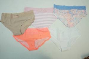 lot 109 image: Victoria Secret Panties