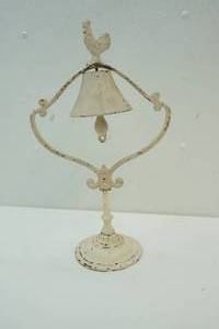 lot 116 image: Chicken Stand