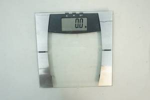 lot 250 image: Walgreens scale