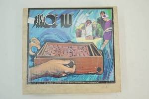 lot 252 image: Vintage Pacific game Space tilt